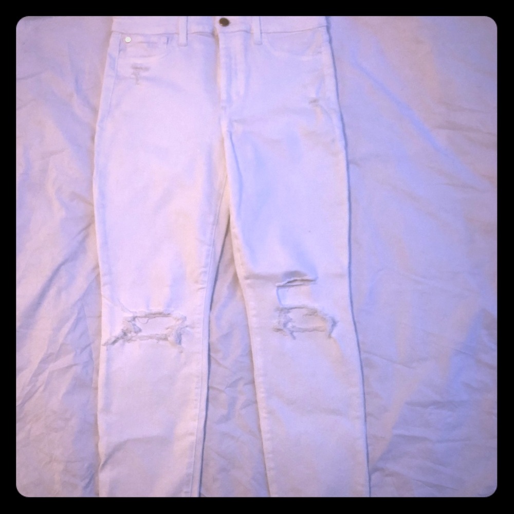White distressed skinny ankle jeans